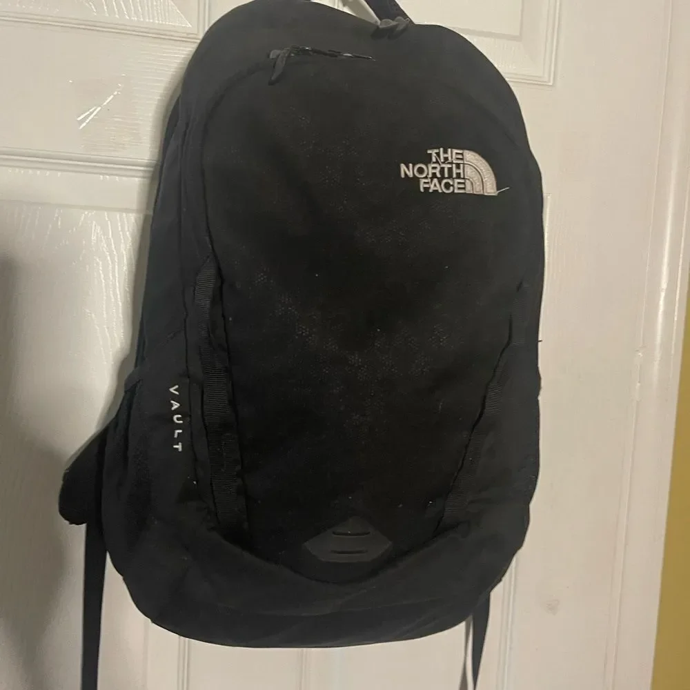 The North Face Unisex Black Vault Backpack